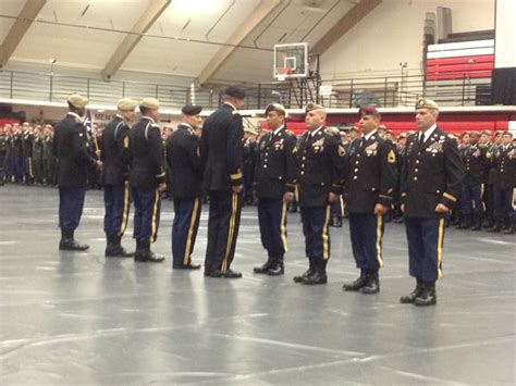 2nd Ranger Battalion soldiers receiving awards