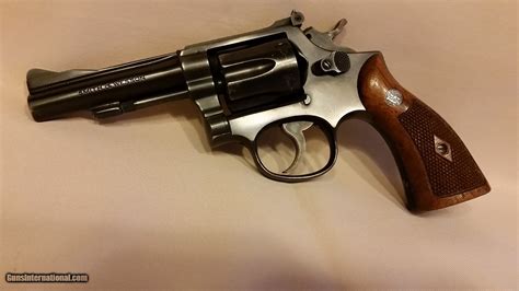 A.38 Special revolver, with a detailed view of the cylinder and firing mechanism