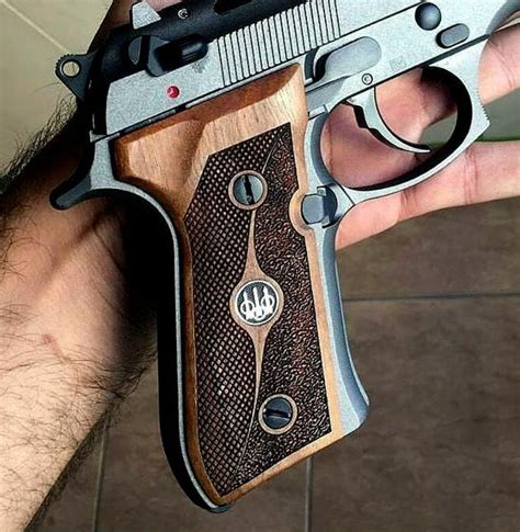 A photo of grips for the 38 Super Beretta