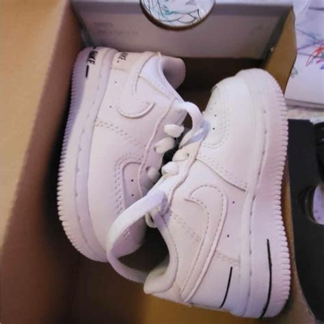 4c air force ones design elements