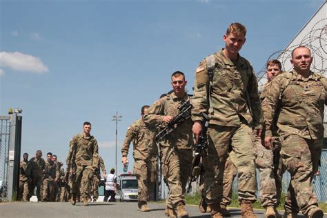 4th ID Soldiers Serving