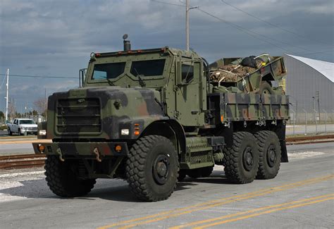 7-ton Marine Corps vehicle features