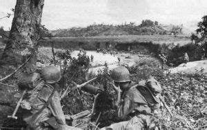 77th Infantry Division soldiers in Ormoc Bay