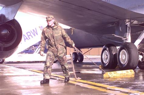 92nd ARW Aircraft Maintenance