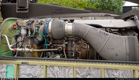 AH-64 Apache engine