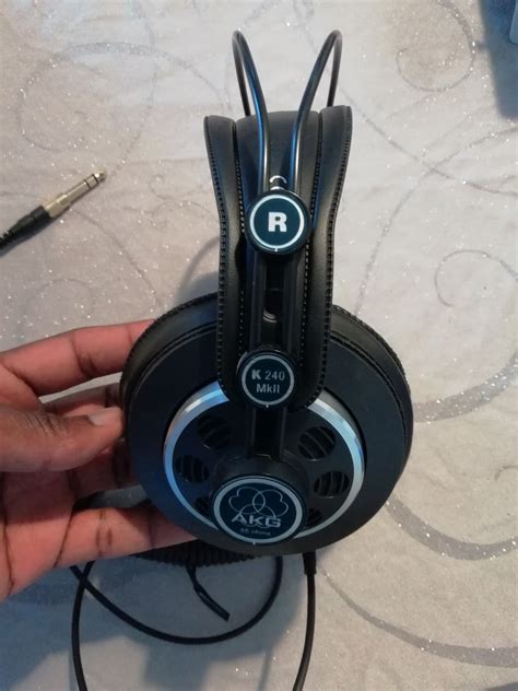 AKG K 240 MKII