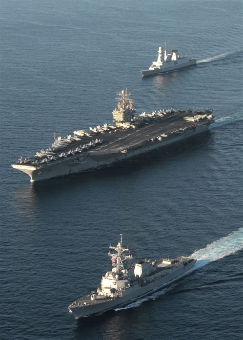 USS Abraham Lincoln (CVN-72) underway in the Gulf of Oman