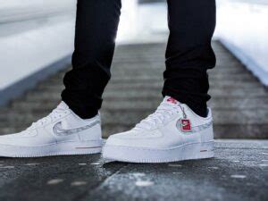 Air Force 1 Running