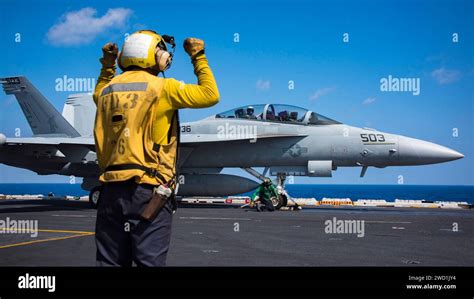 Aircraft Carrier Carl Vinson Crew