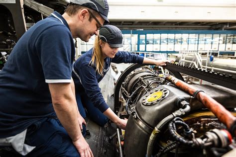 Aircraft Mechanic Training