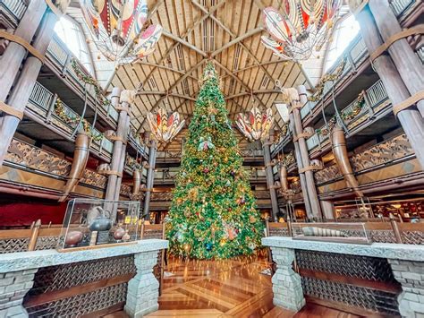 Animal Kingdom Lodge Christmas Decorations