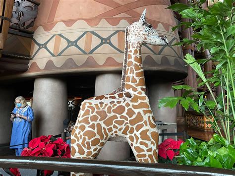 Animal Kingdom Lodge Gingerbread House Making