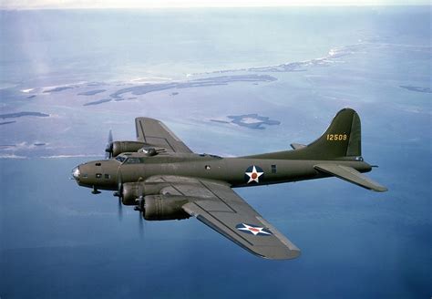 B-17 Flying Fortress crew