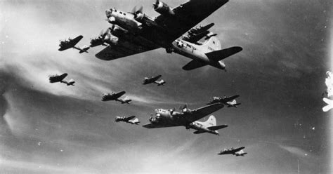 B-17s in formation