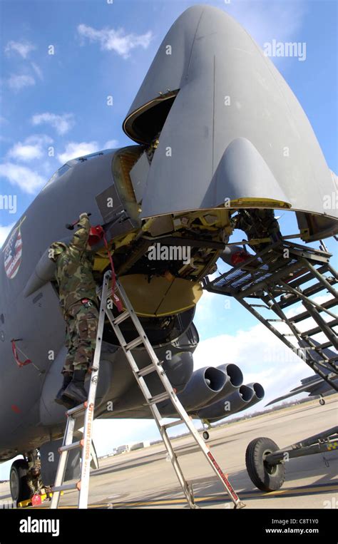 B-52 Bomber Maintenance