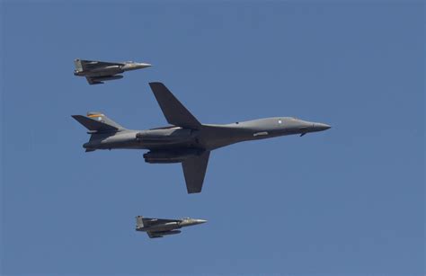 B-1B Formation Flight