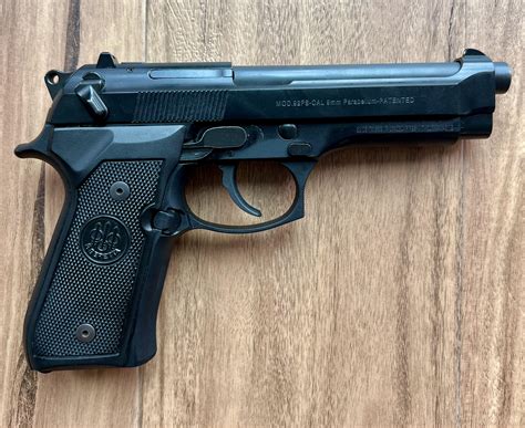 Beretta 92 History