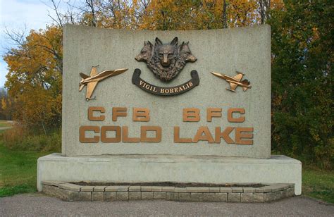 A CF-18 Hornet taking off from CFB Cold Lake