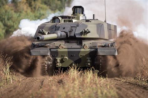 Challenger 2 Tank Driving