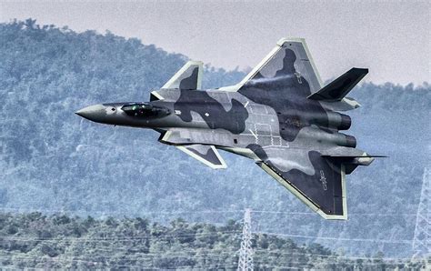 China's 5th Generation Fighter Bombs