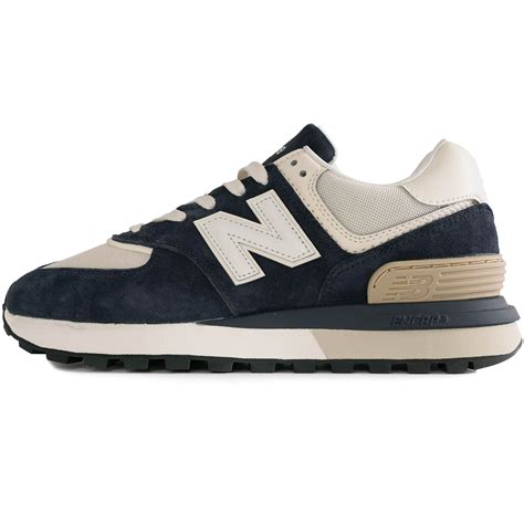 Choosing the Right Navy New Balance Shoes