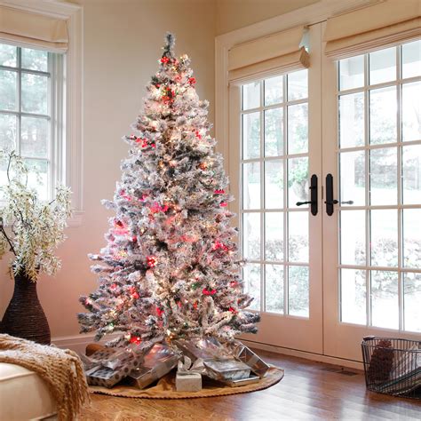 Christmas tree decorating ideas in Los Angeles