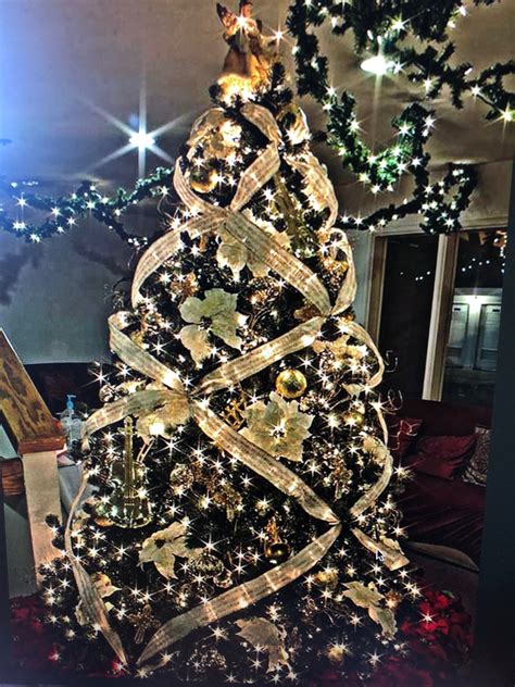 Black Christmas Tree Ribbon Decoration Ideas