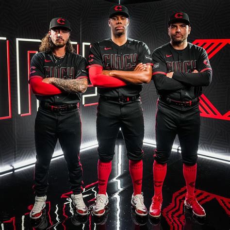 Cincinnati Reds Uniforms