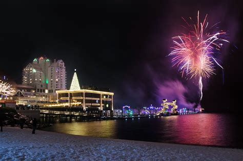 Coeur d'Alene Resort Holiday Light Show