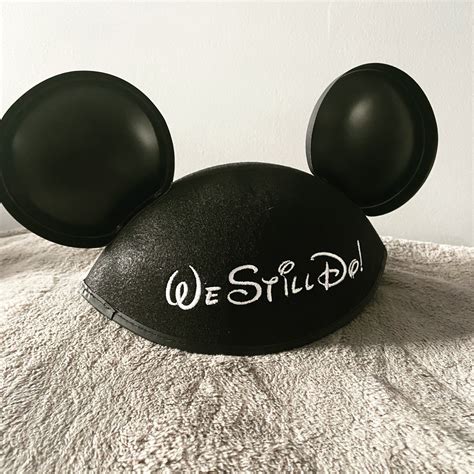 Customizable Mickey Mouse Ears