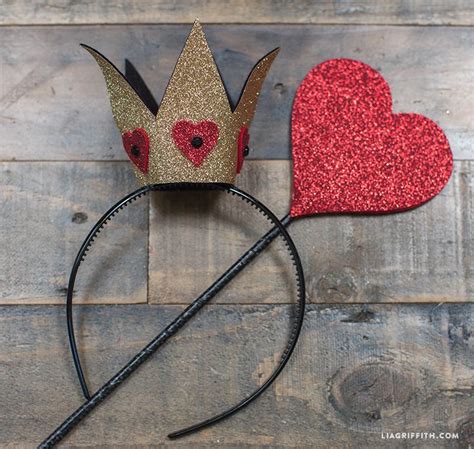 DIY Queen of Hearts Crown Template and Tutorial