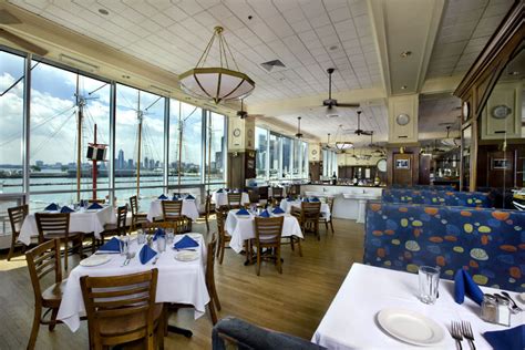 Dining at Navy Pier