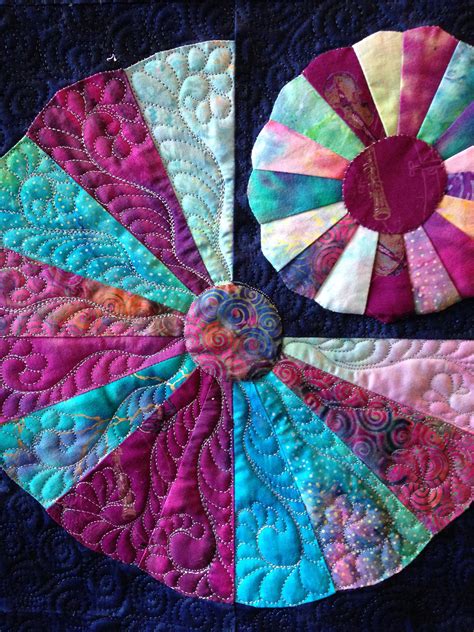 Dresden Plate Quilt 10