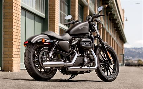 Dyna Motorcycle 1