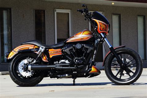 Dyna Motorcycle 2