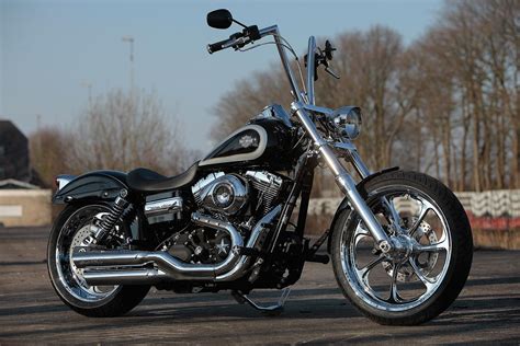 Dyna Motorcycle 8