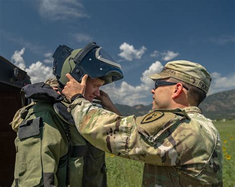 EOD technicians working together