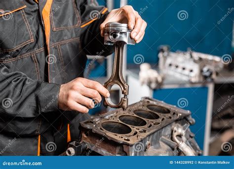 Engine Overhaul and Repair