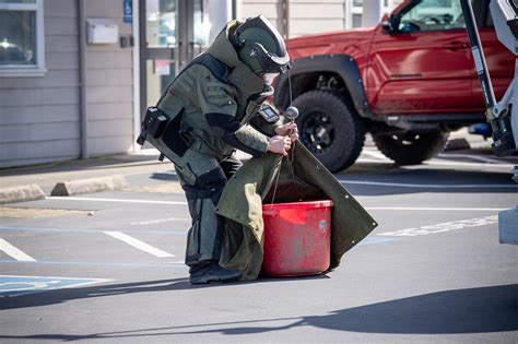 EOD explosive device removal