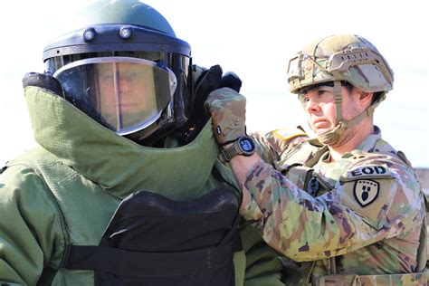 EOD technicians in military uniform