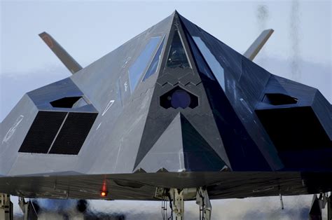 F-117 Nighthawk stealth design