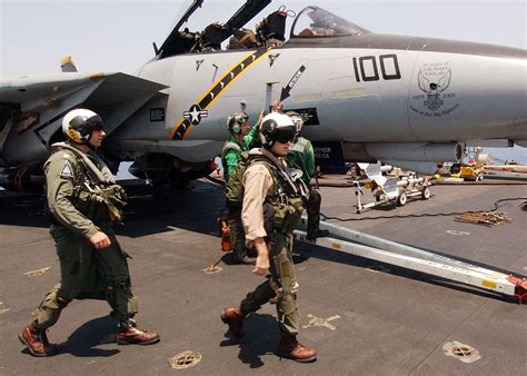 F-14 Tomcat Jolly Rogers pilot