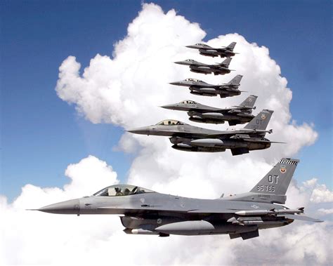 F-16 Fighting Falcon in flight