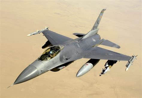 F-16 Fighting Falcon in flight