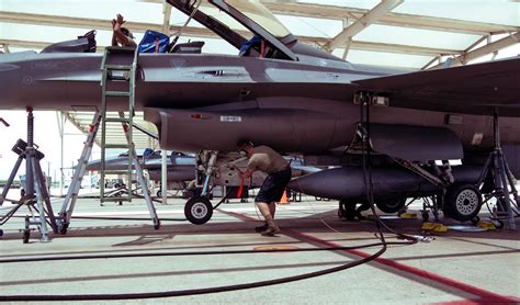 F-16 Landing Pad Safety Features