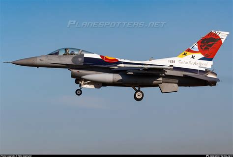 F-16C Fighting Falcon in flight