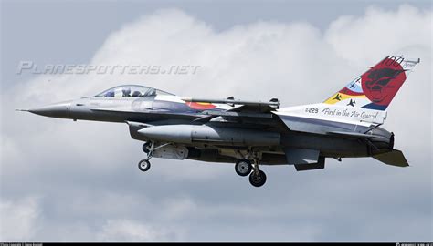 F-16C Fighting Falcon in flight