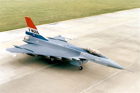 F-16XL maintenance