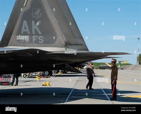 F-22 avionics