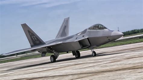 F-22 Fighter Pilot Aerobatics